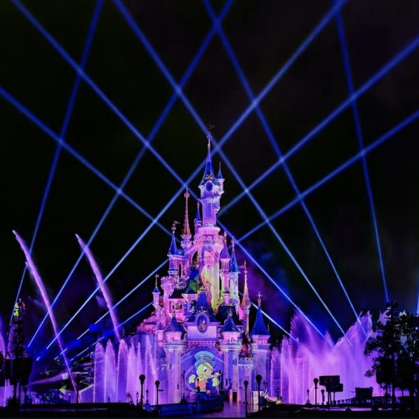 🎄Festive 4-night stay @ Disneyland Paris! 🏰🎆 OR a huge £2,500 Cash Alternative💷.